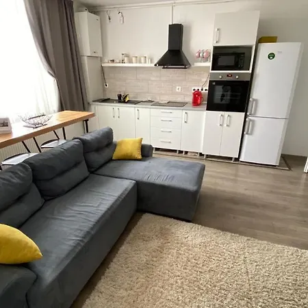 Cosy, Modern With Self Check-in Апартаменти